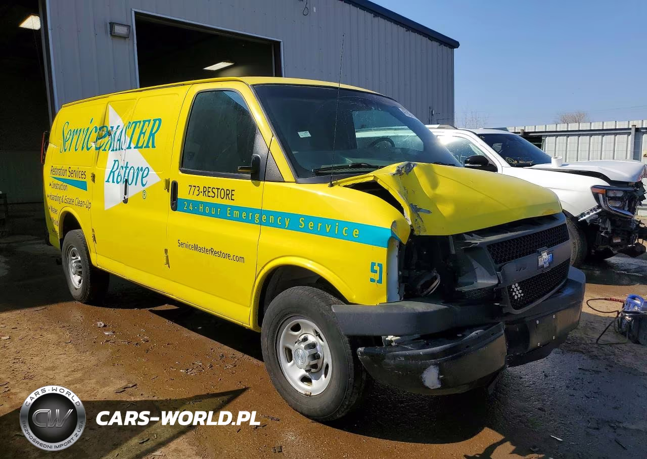 2015 Chevrolet Express G2500 VIN:1GCWGFCF7F1235863 - 4