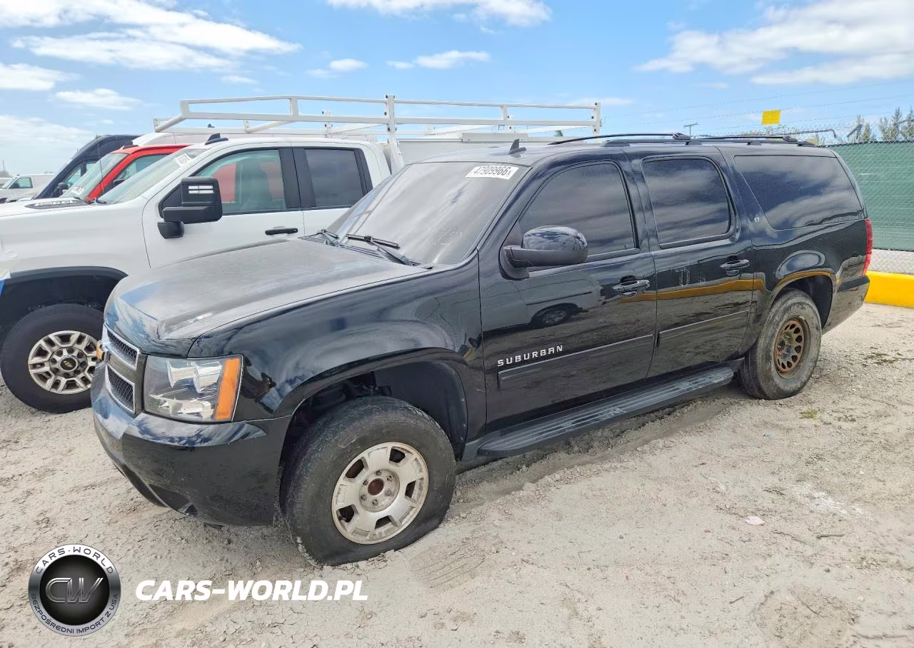 2014 Chevrolet Suburban C1500 Lt