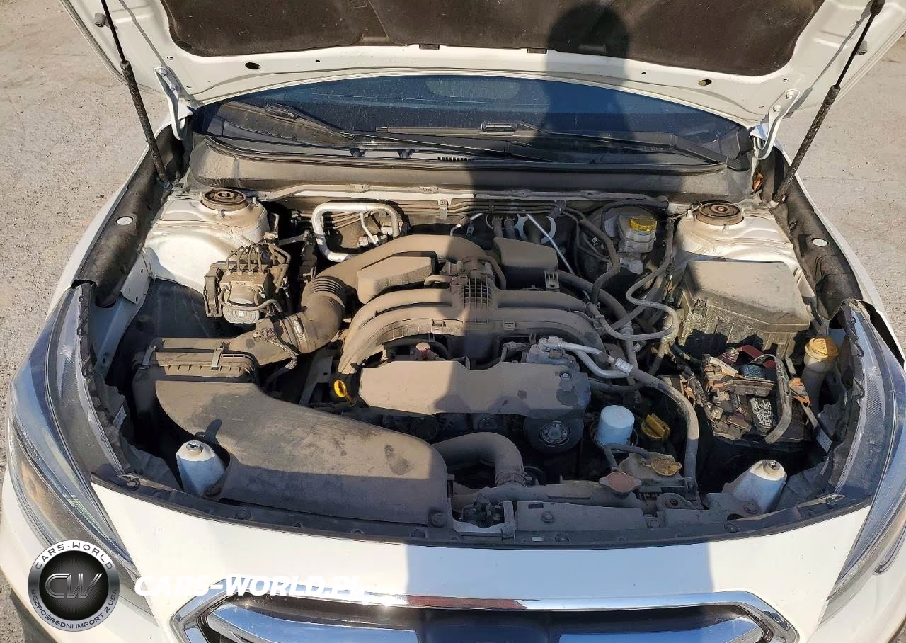 2018 Subaru Outback 2.5I Premium VIN:4S4BSAFC6J3356555 - 12