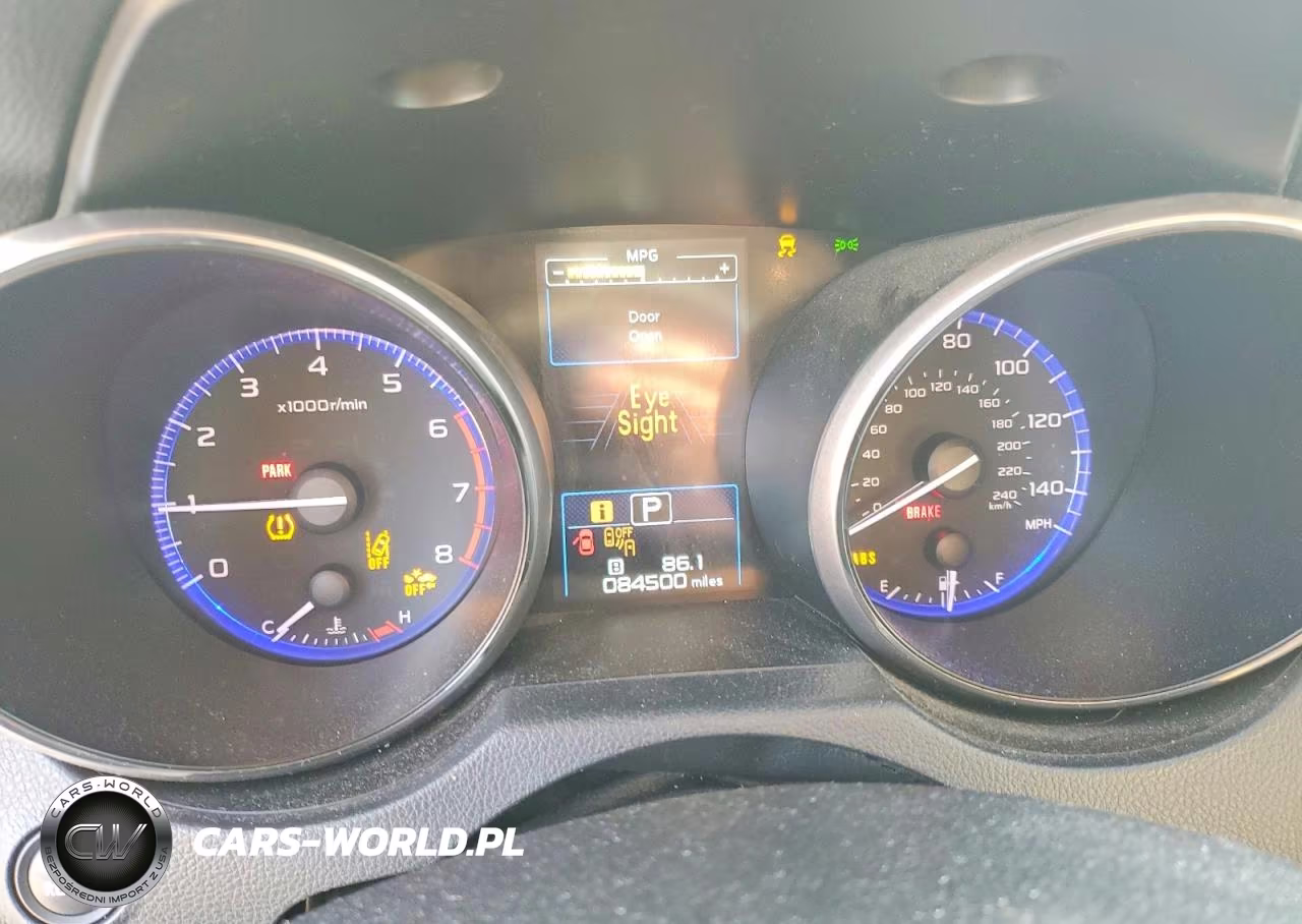 2018 Subaru Outback 2.5I Premium VIN:4S4BSAFC6J3356555 - 9