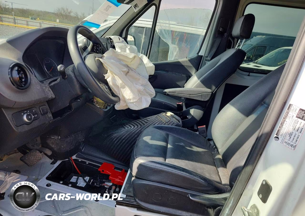 2024 Mercedes Benz Sprinter 2500 Delivery Van VIN:W1W4NCVY5RT163536 - 7