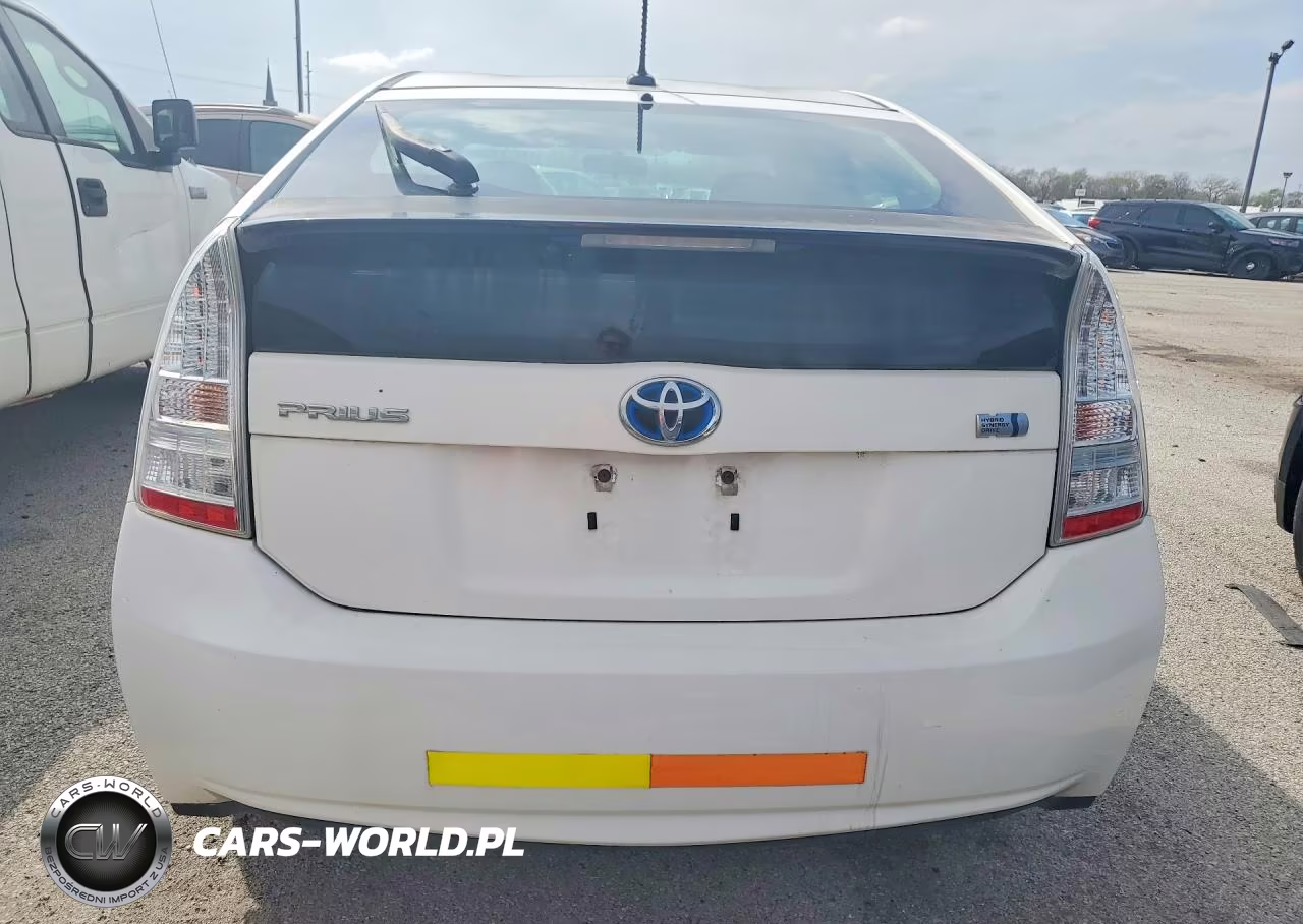 2011 Toyota Prius Two VIN:JTDKN3DU8B5270690 - 6