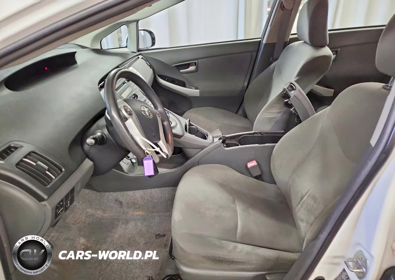 2011 Toyota Prius Two VIN:JTDKN3DU8B5270690 - 7