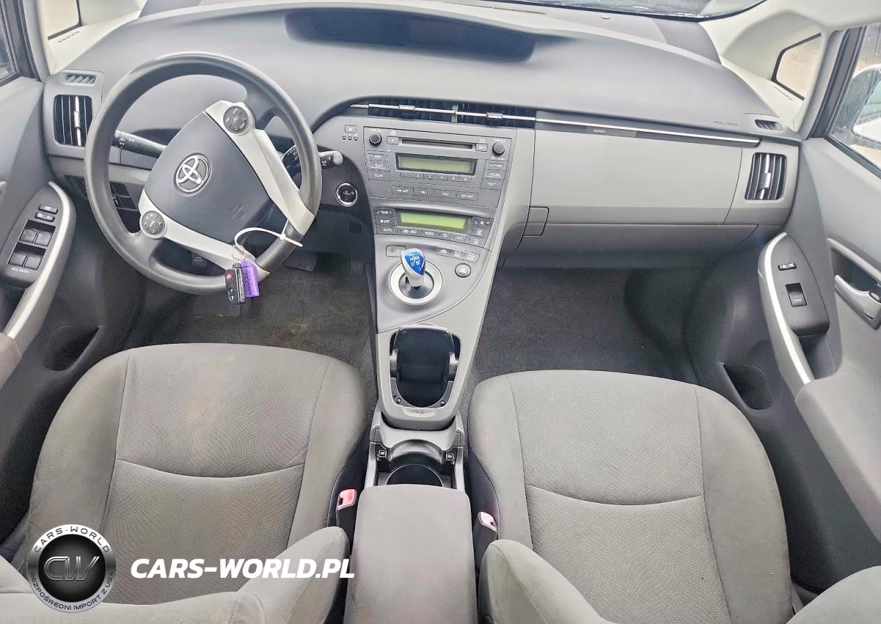 2011 Toyota Prius Two VIN:JTDKN3DU8B5270690 - 8