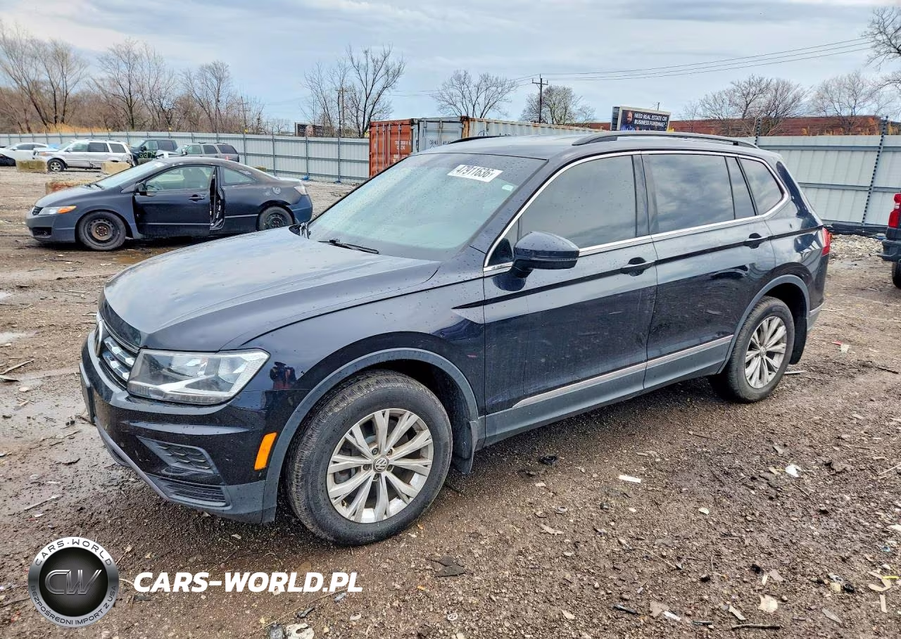 2018 Volkswagen Tiguan VIN:3VV2B7AX2JM075211 - 1