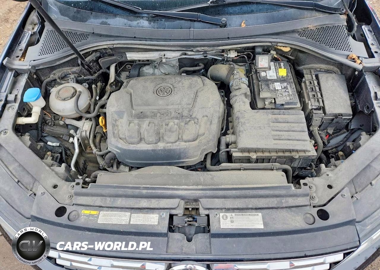 2018 Volkswagen Tiguan VIN:3VV2B7AX2JM075211 - 12