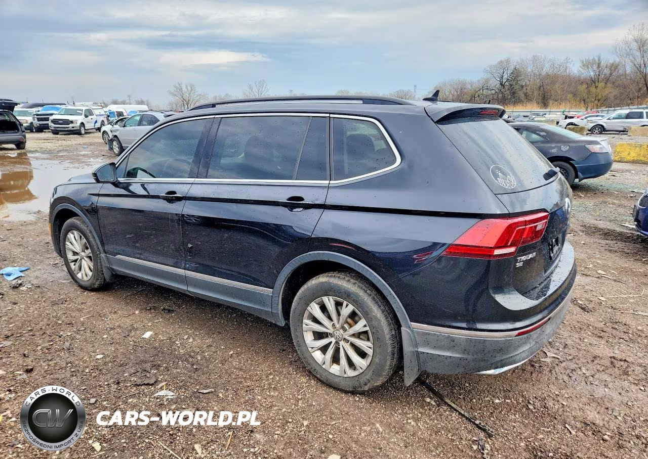 2018 Volkswagen Tiguan VIN:3VV2B7AX2JM075211 - 2