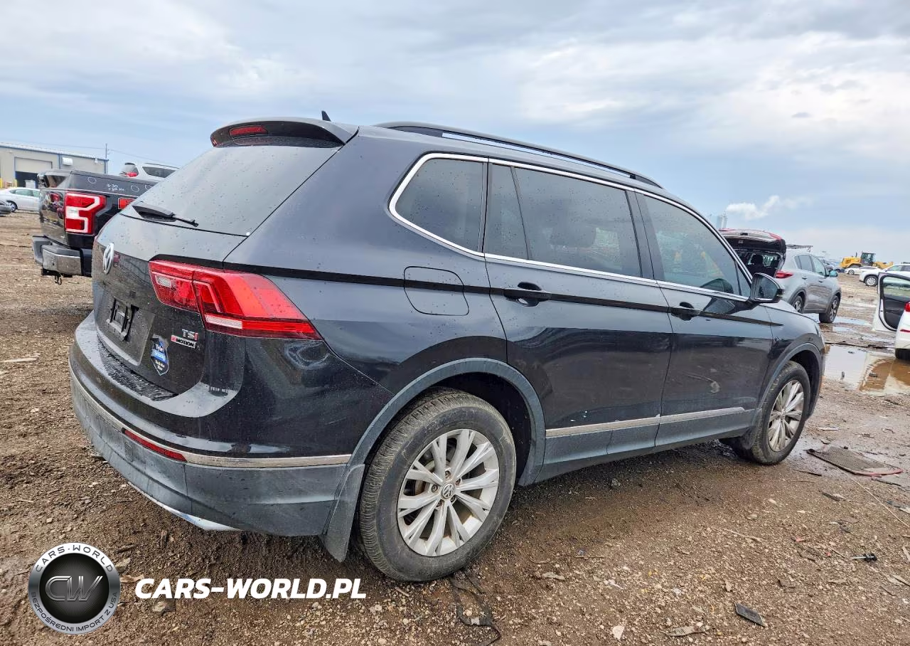 2018 Volkswagen Tiguan VIN:3VV2B7AX2JM075211 - 3