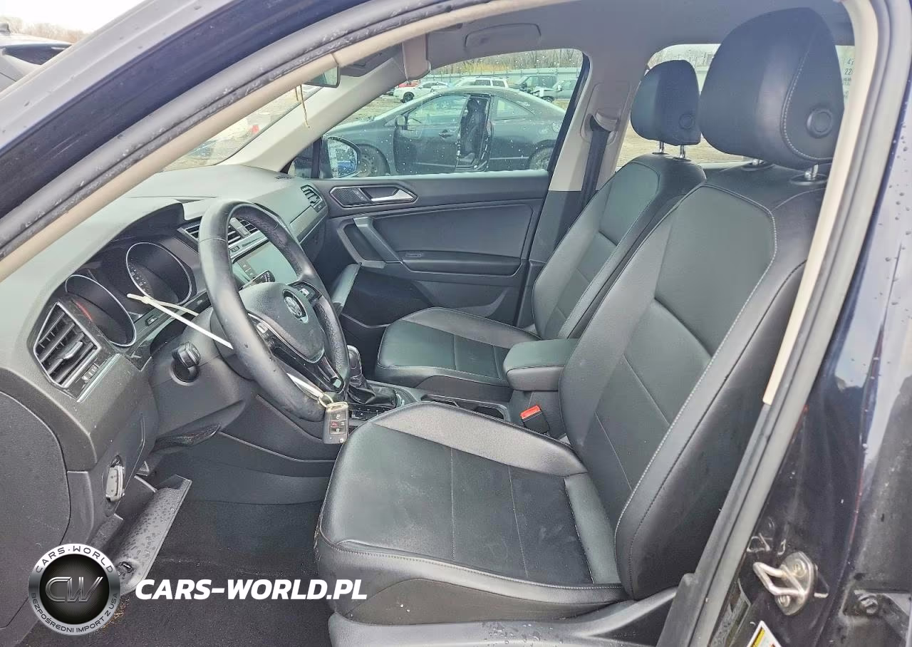 2018 Volkswagen Tiguan VIN:3VV2B7AX2JM075211 - 7