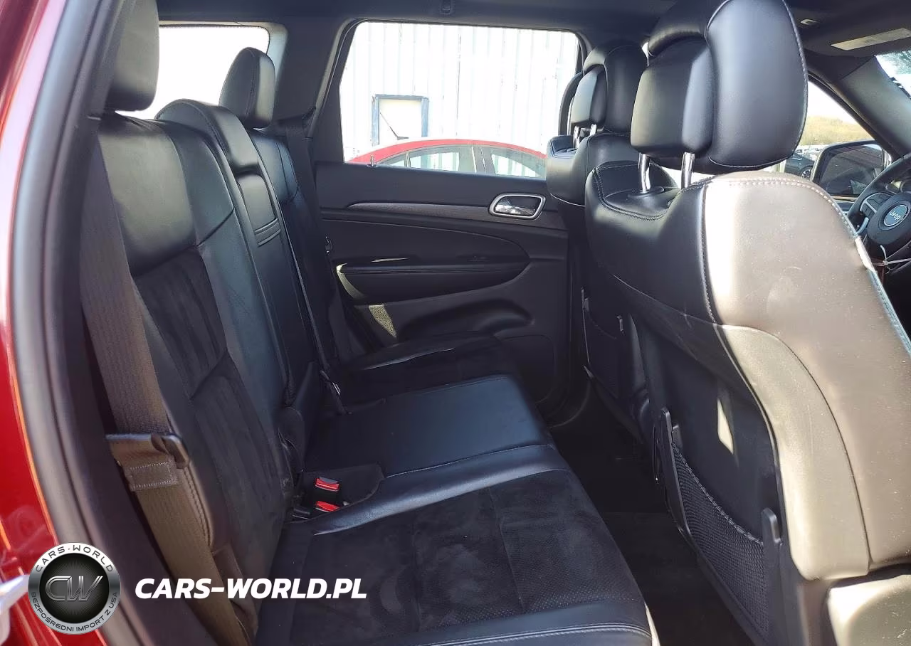 2018 Jeep Grand Cherokee Laredo VIN:1C4RJFAG2JC390795 - 11