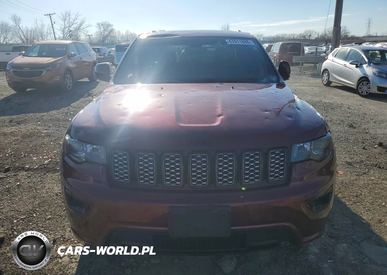 2018 Jeep Grand Cherokee Laredo VIN:1C4RJFAG2JC390795 - 5