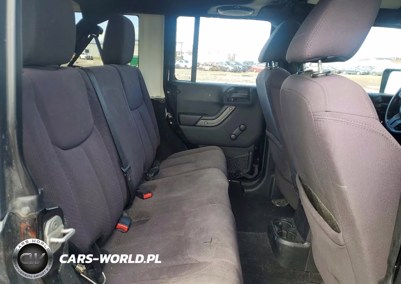 2013 Jeep Wrangler Unlimited Sport VIN:1C4BJWDG0DL590771 - 10