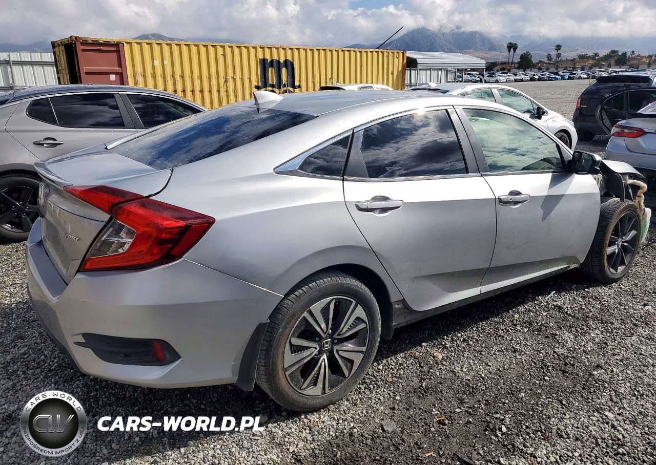 2018 Honda Civic Ex VIN:JHMFC1F30JX037355 - 3
