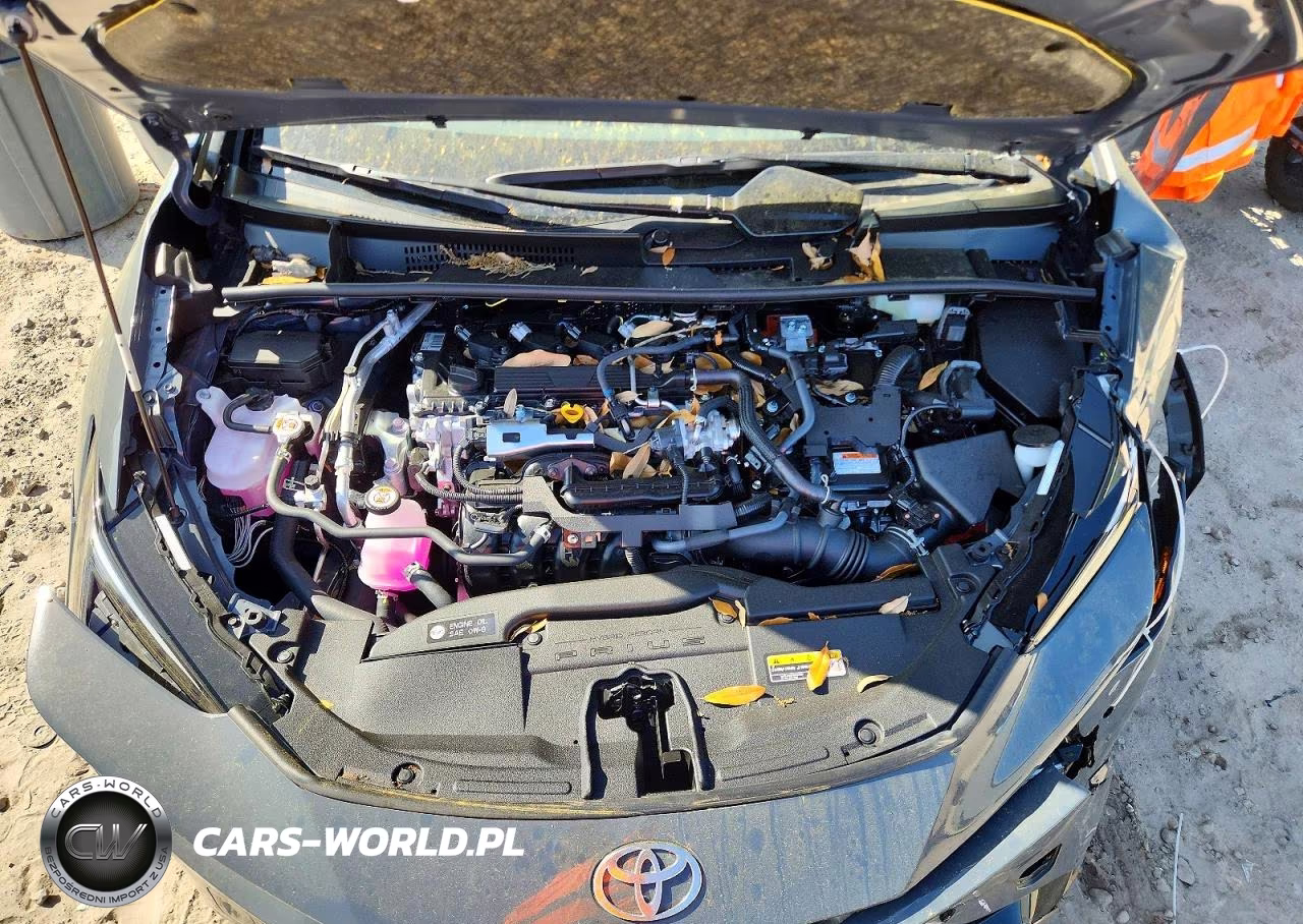 2026 Toyota Prius Xle VIN:JTDACAAU9T3074944 - 11