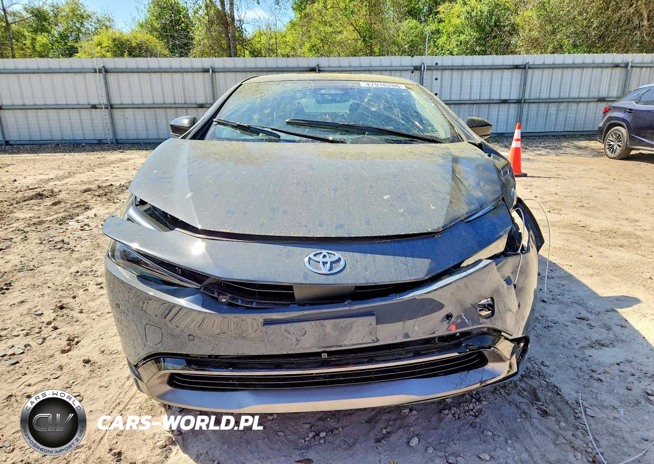 2026 Toyota Prius Xle VIN:JTDACAAU9T3074944 - 5