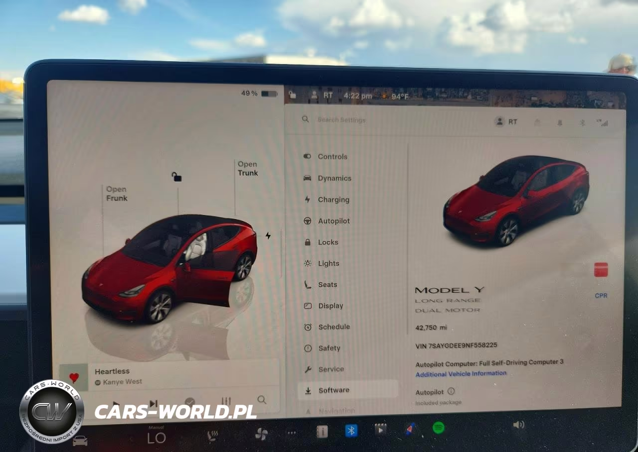 2022 Tesla Model Y VIN:7SAYGDEE9NF558225 - 9