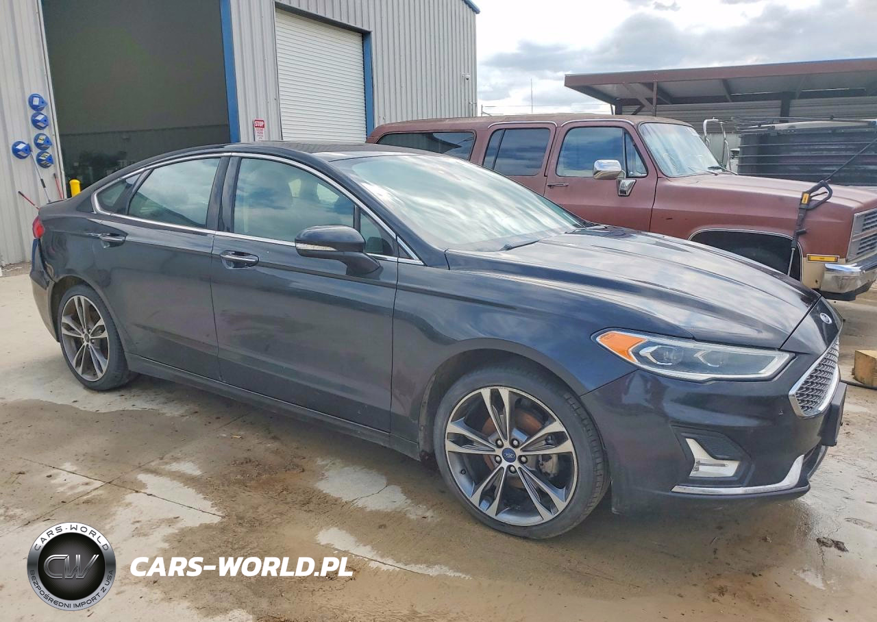 2019 Ford Fusion Titanium VIN:3FA6P0D97KR104752 - 4