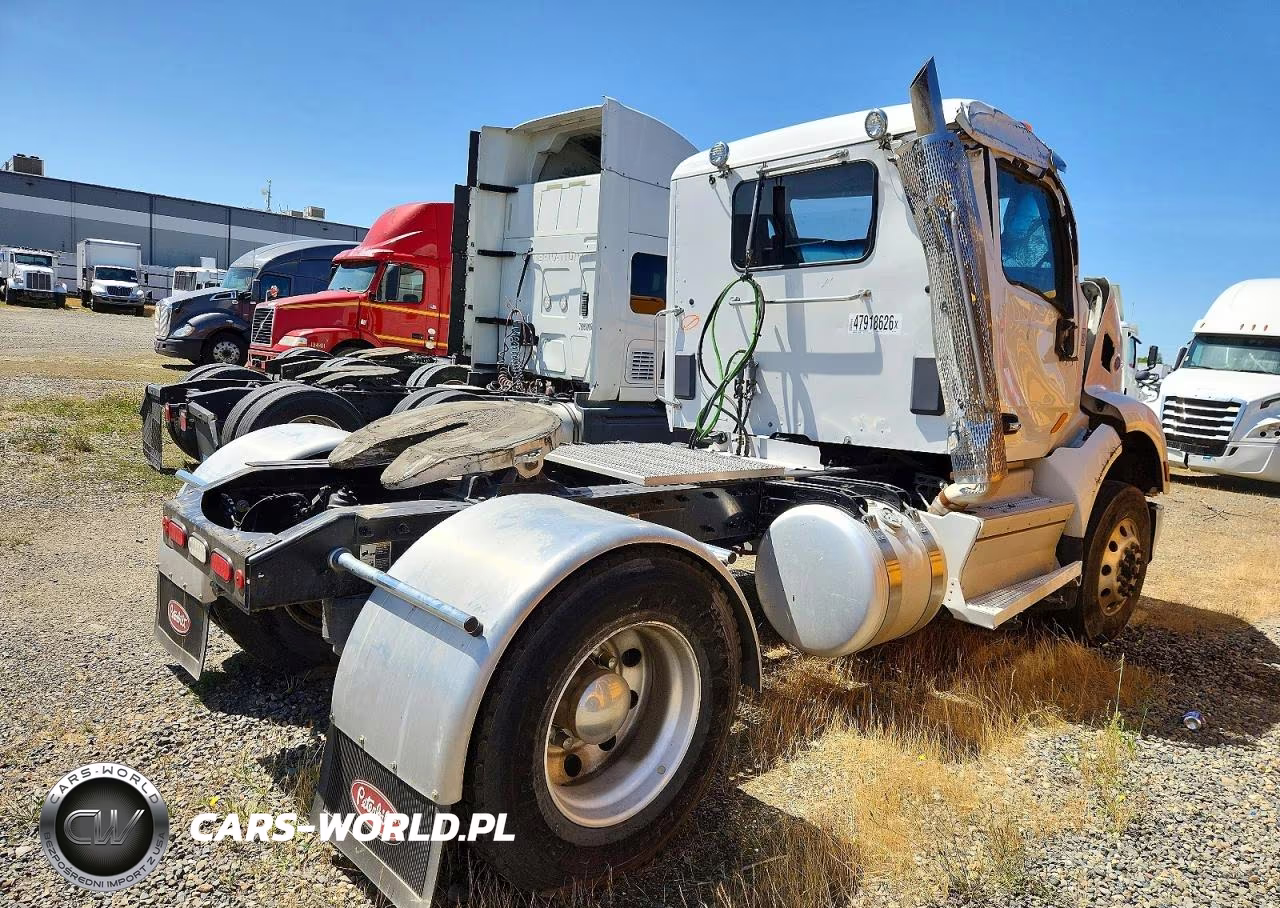 2021 Peterbilt 579 Semi Truck VIN:1XPBAK8X4MD760819 - 4
