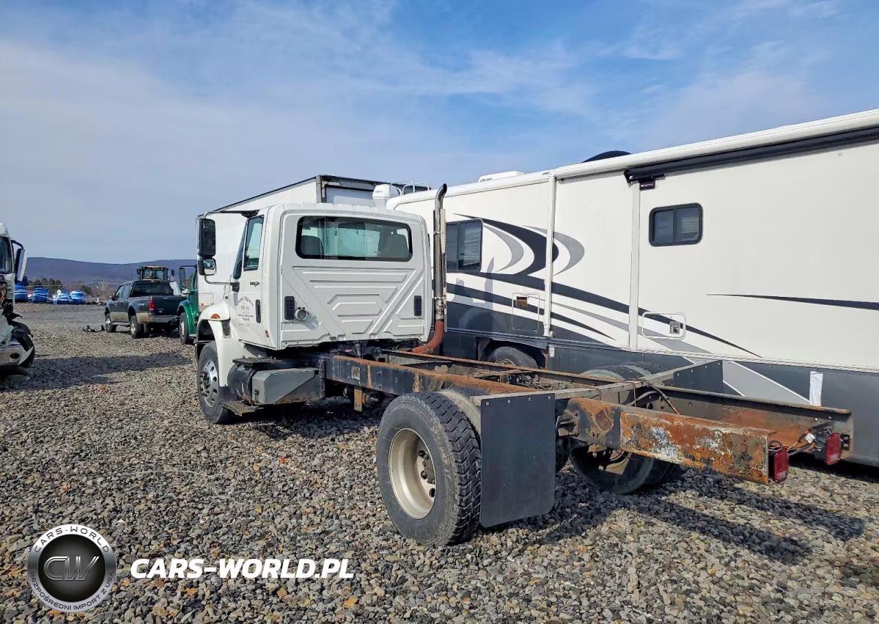 2010 International 4400 Truck Cab And Chassis VIN:1HTMKAAN1AH215727 - 3
