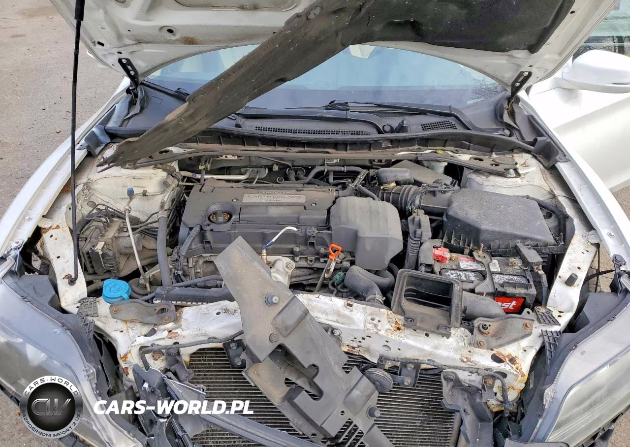2013 Honda Accord E VIN:1HGCT1B84DA018001 - 11