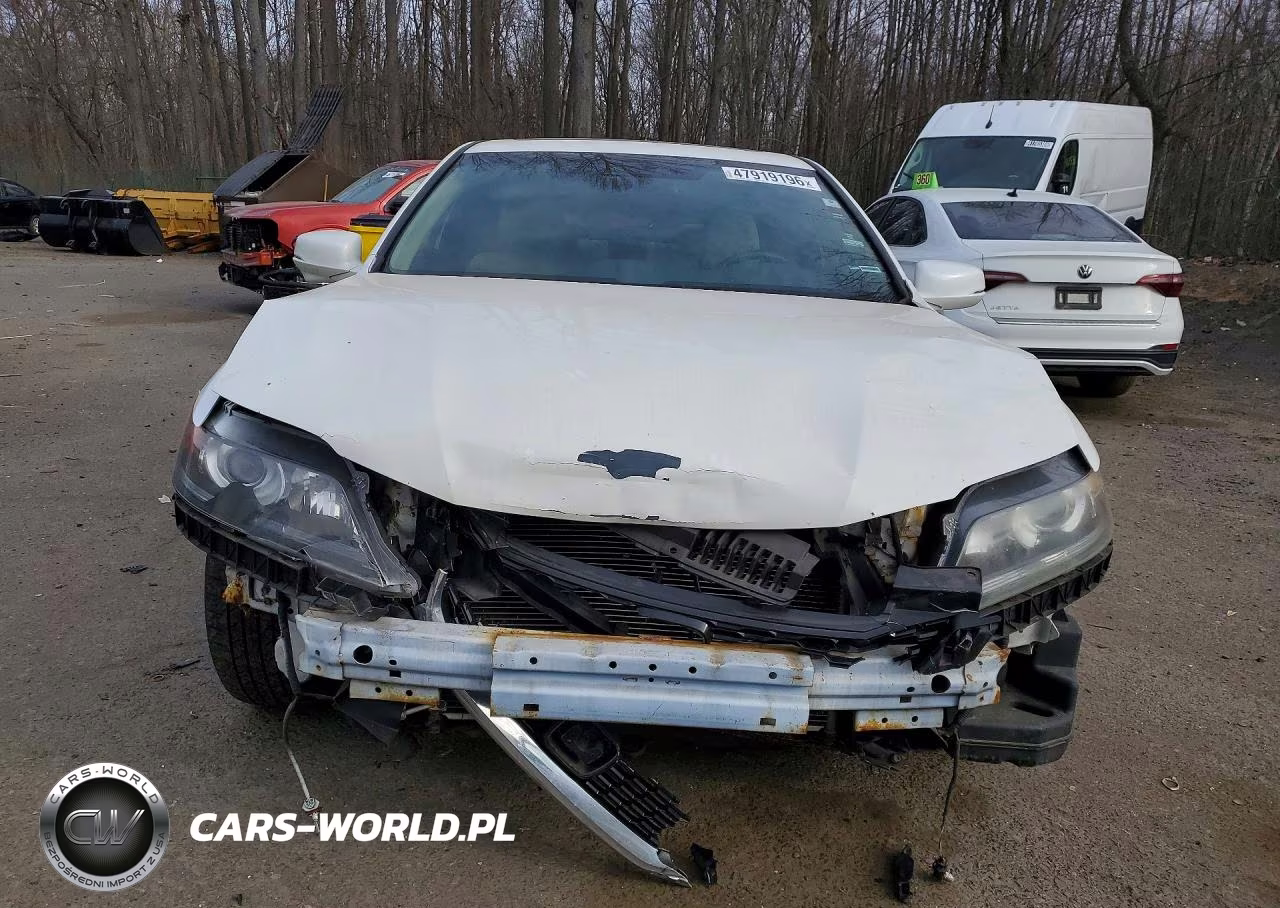 2013 Honda Accord E VIN:1HGCT1B84DA018001 - 5