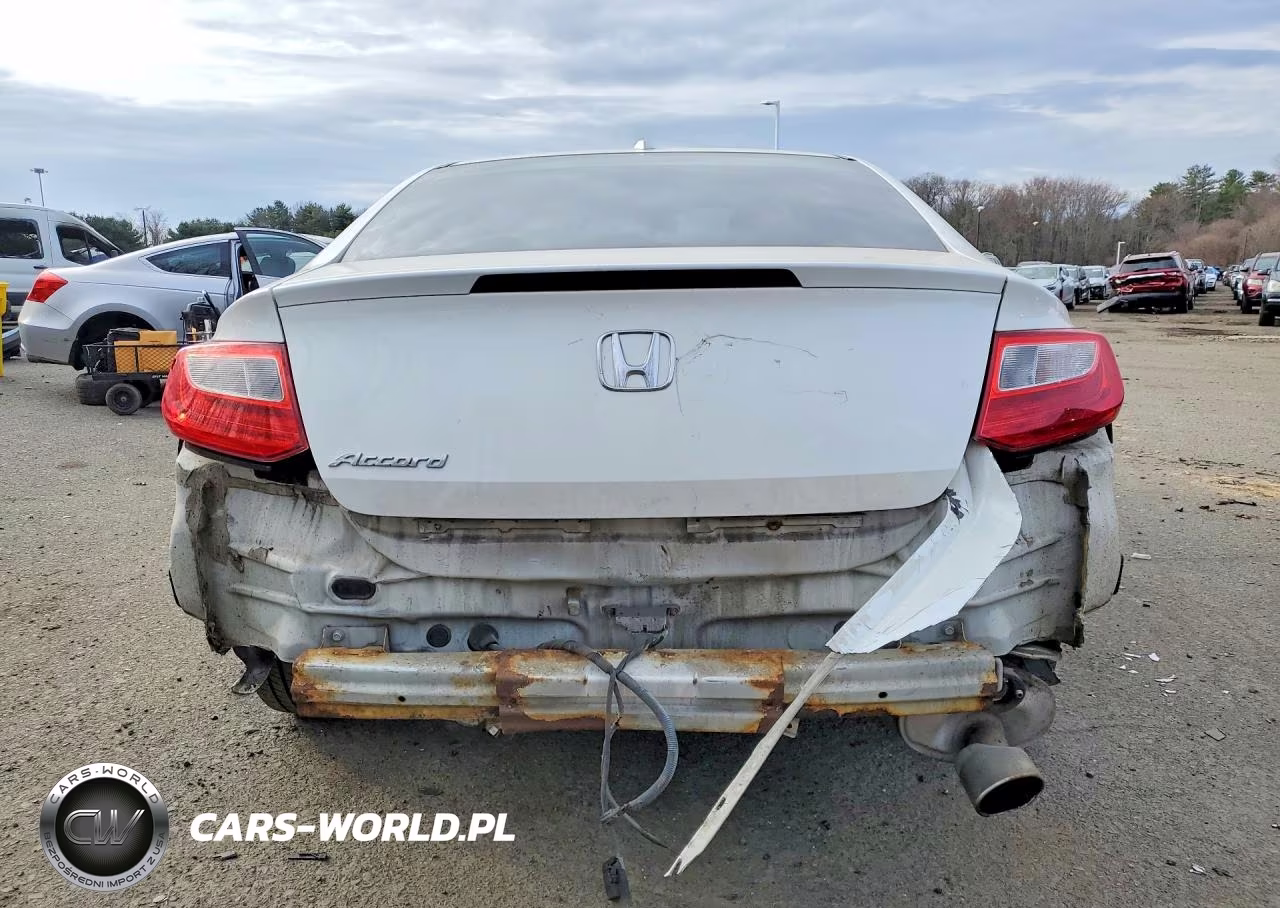 2013 Honda Accord E VIN:1HGCT1B84DA018001 - 6