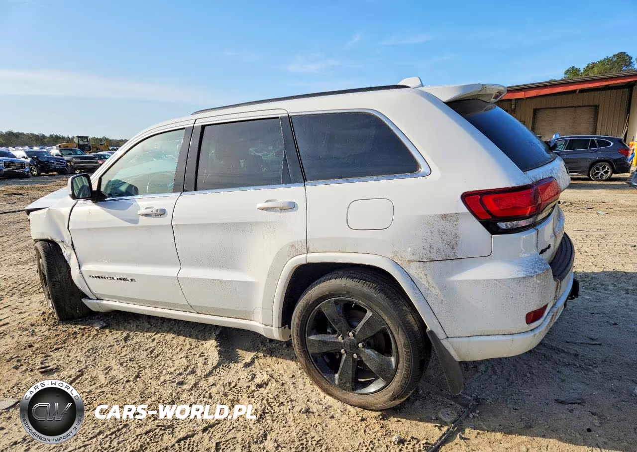 2015 Jeep Grand Cherokee Laredo VIN:1C4RJFAG0FC186942 - 2