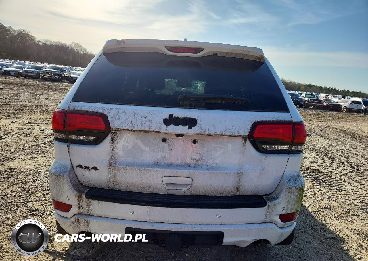 2015 Jeep Grand Cherokee Laredo VIN:1C4RJFAG0FC186942 - 6