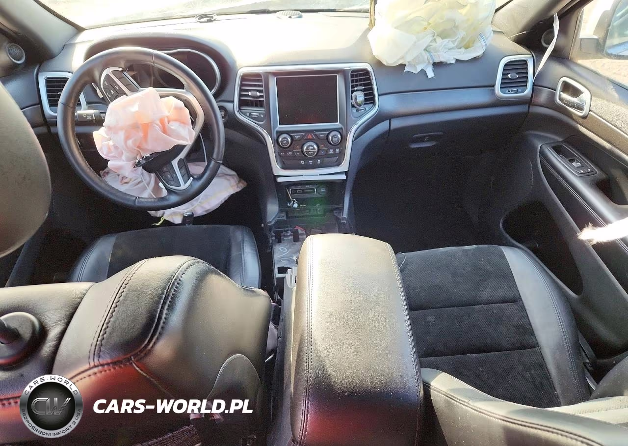 2015 Jeep Grand Cherokee Laredo VIN:1C4RJFAG0FC186942 - 8