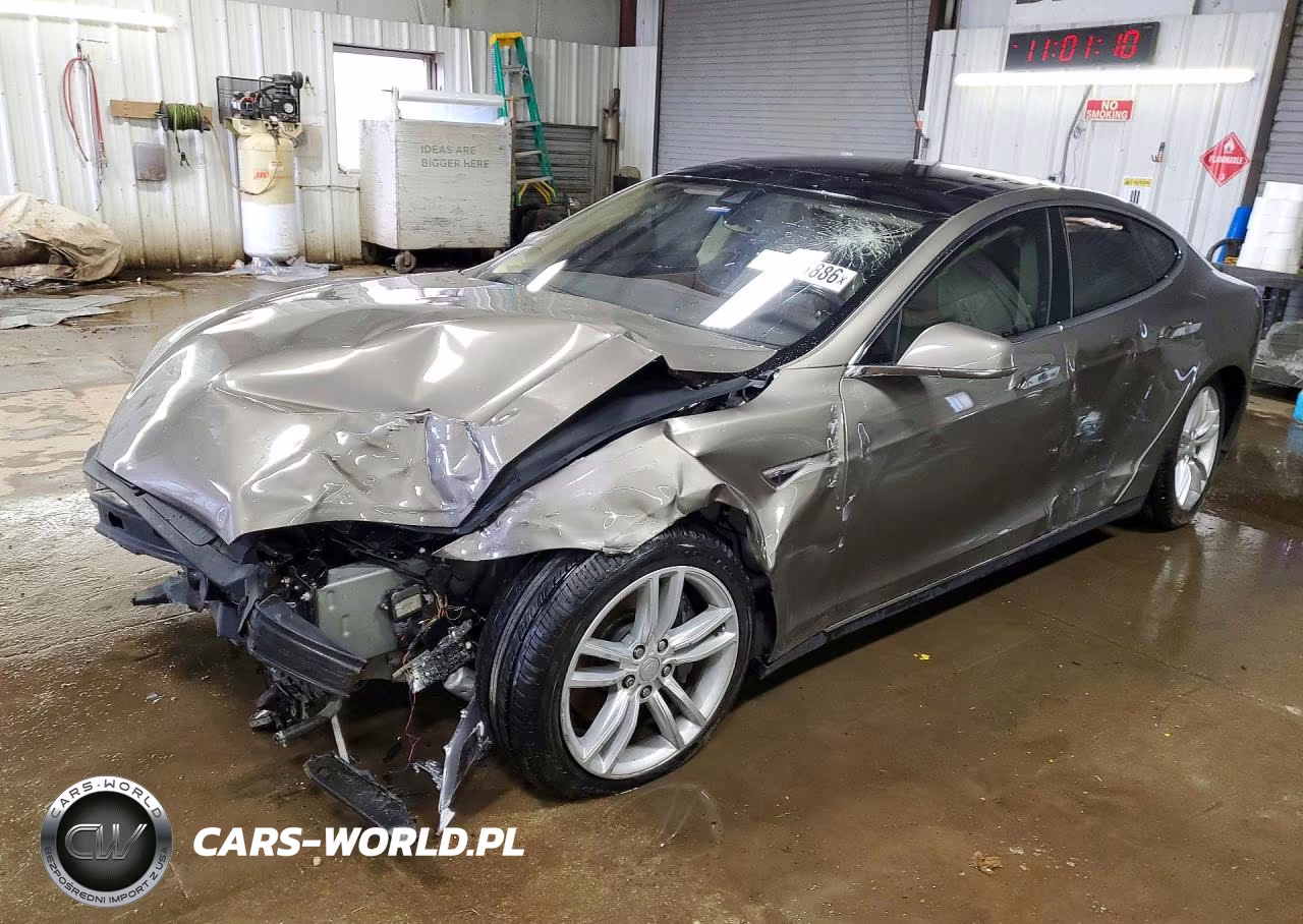 2015 Tesla Model S 70D