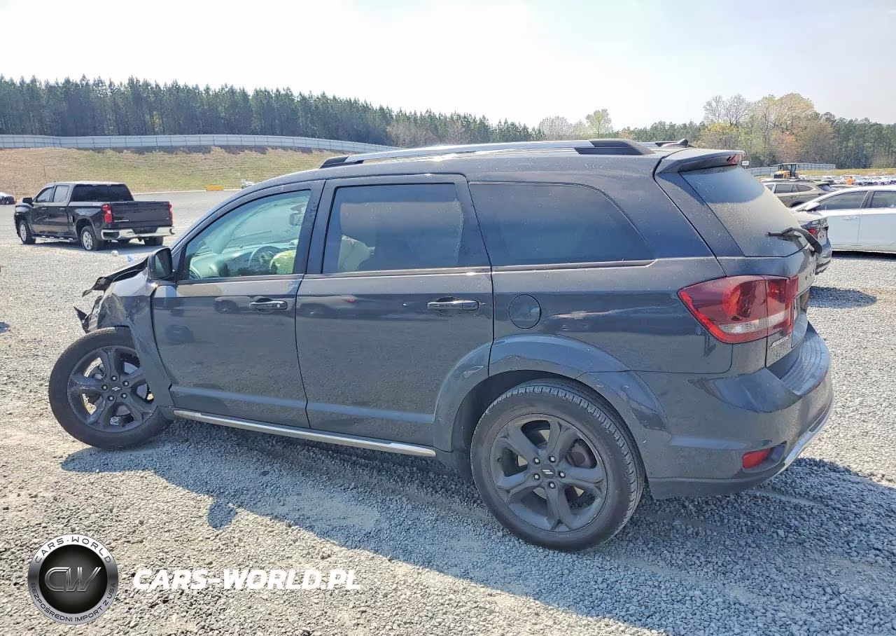2018 Dodge Journey Crossroad VIN:3C4PDCGG7JT338944 - 2