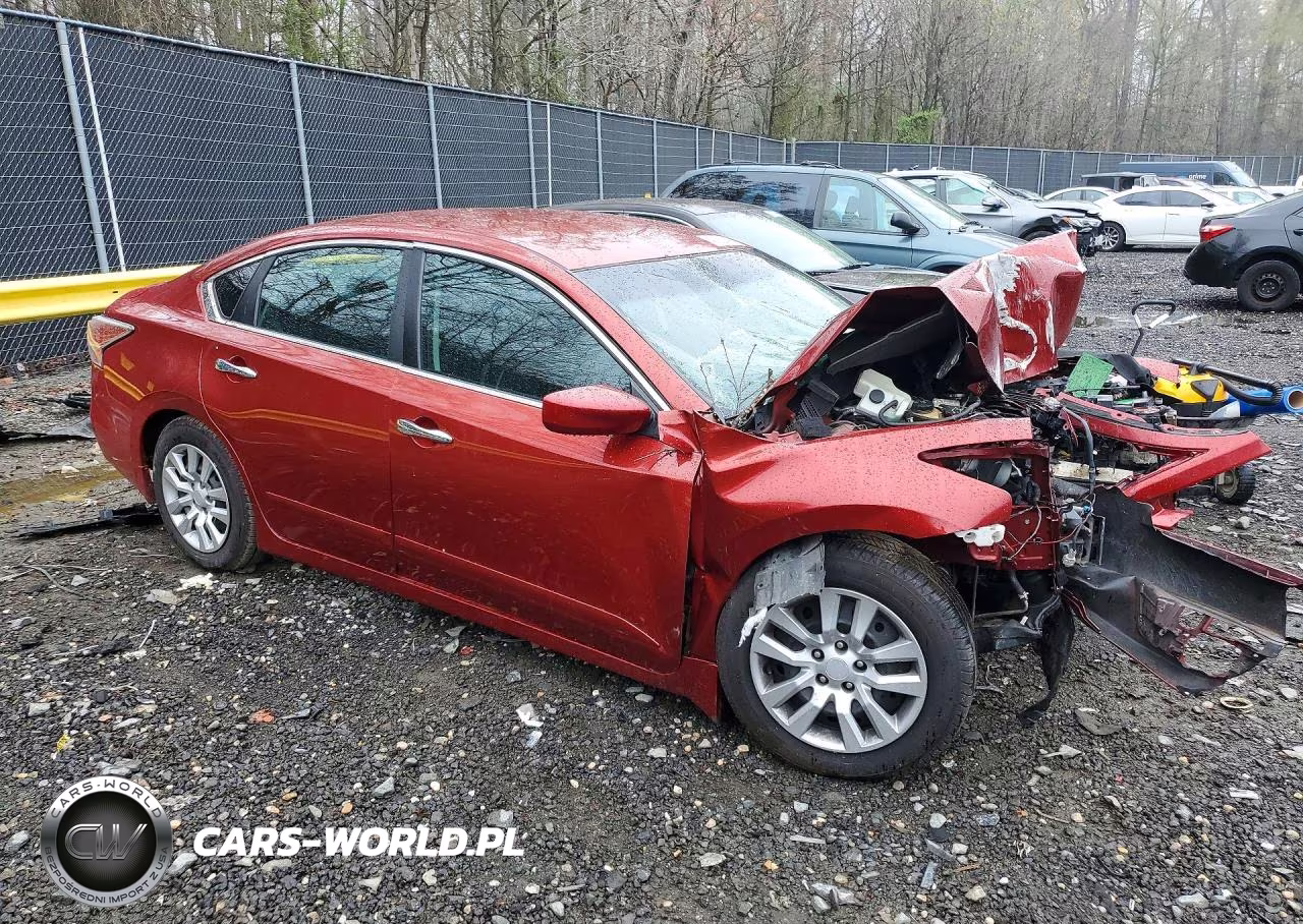 2015 Nissan Altima 2.5 S VIN:1N4AL3AP3FC590653 - 4