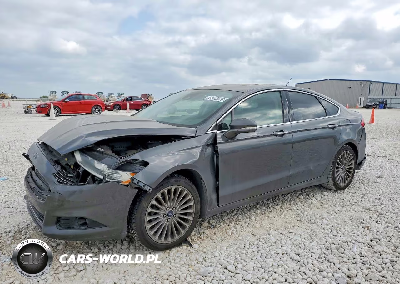 2016 Ford Fusion Titanium – zdjęcie 1 z 12