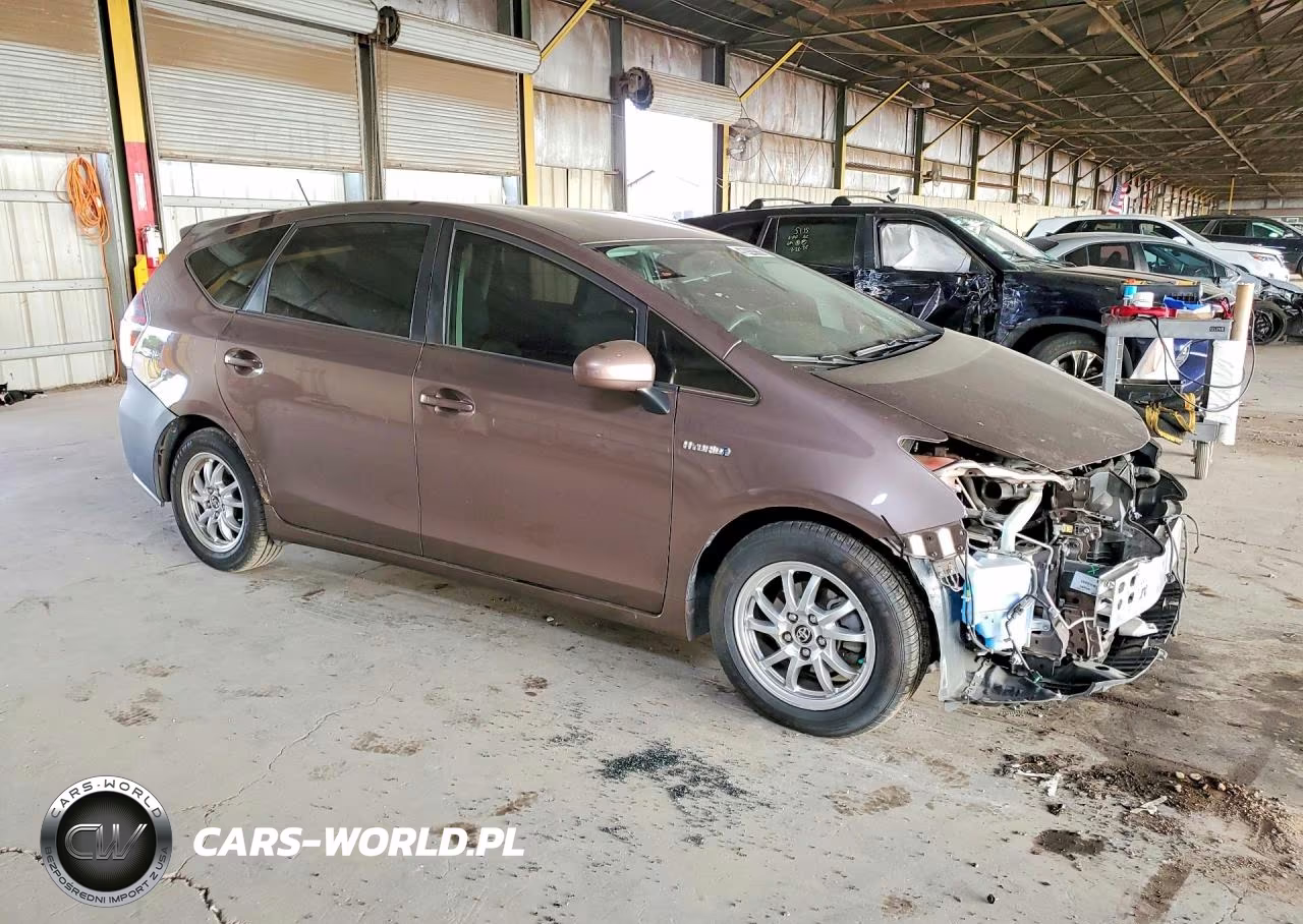 2016 Toyota Prius V Three VIN:JTDZN3EU8GJ044449 - 4