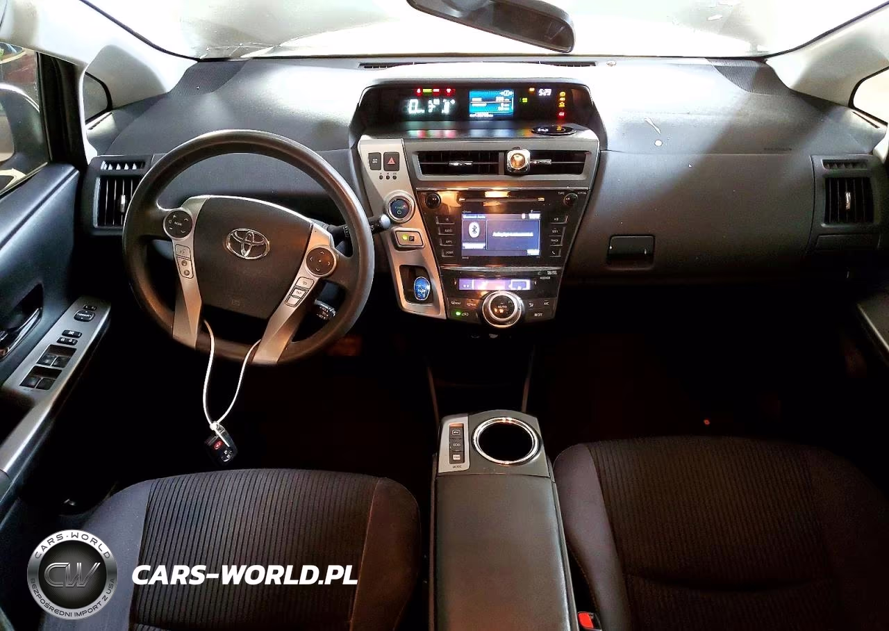 2016 Toyota Prius V Three VIN:JTDZN3EU8GJ044449 - 8