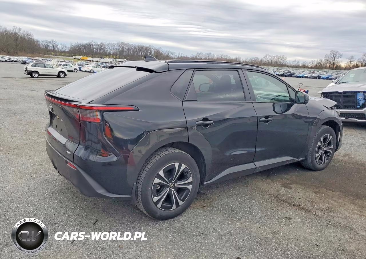 2023 Toyota Bz4X Xle VIN:JTMABACA1PA015295 - 3