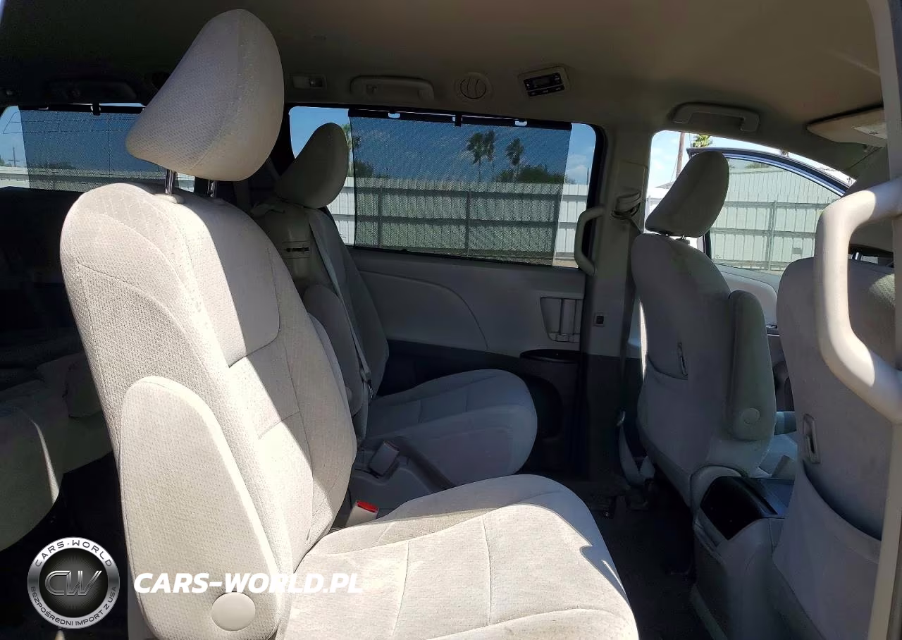 2016 Toyota Sienna VIN:5TDKK3DC5GS696967 - 11