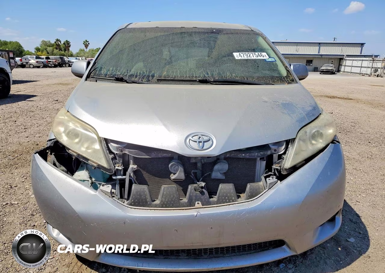 2016 Toyota Sienna VIN:5TDKK3DC5GS696967 - 5