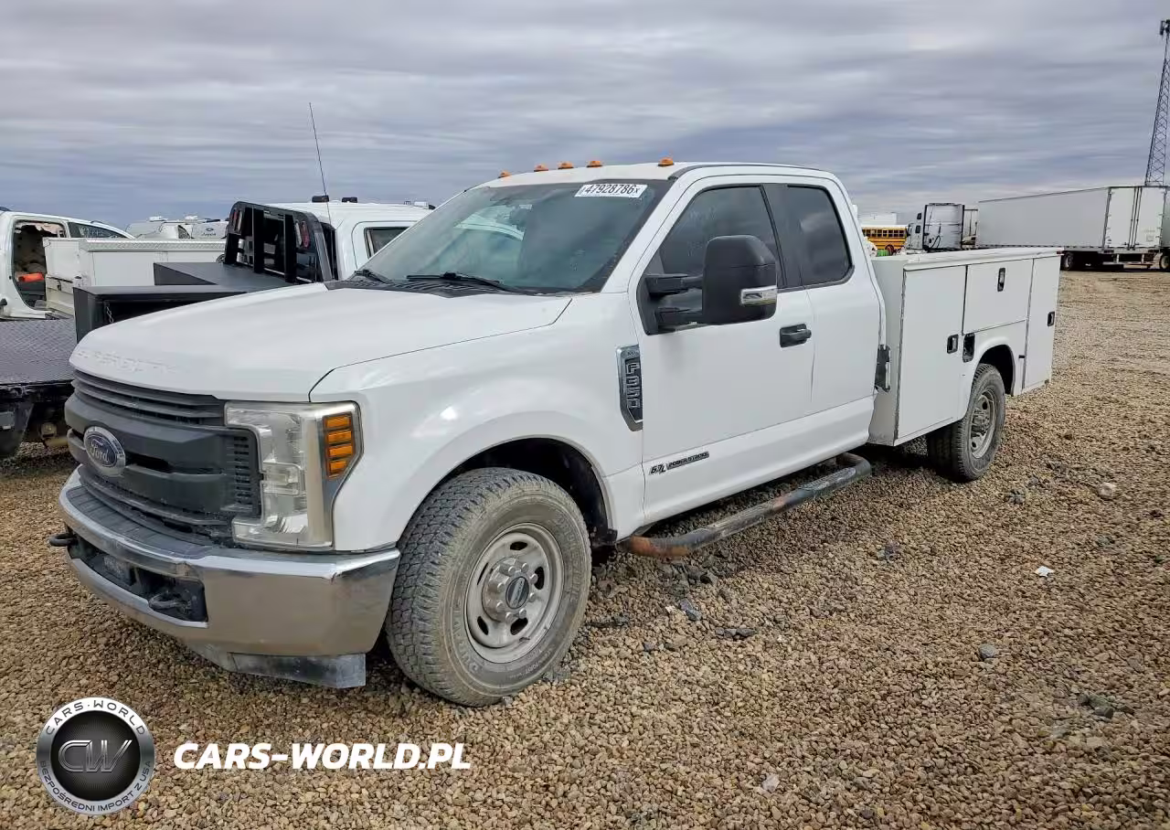 2019 Ford F350 Super Duty Utility - Service Truck