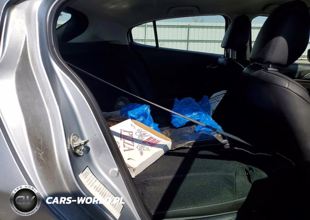 2018 Mazda 3 Touring VIN:3MZBN1L37JM181356 - 10