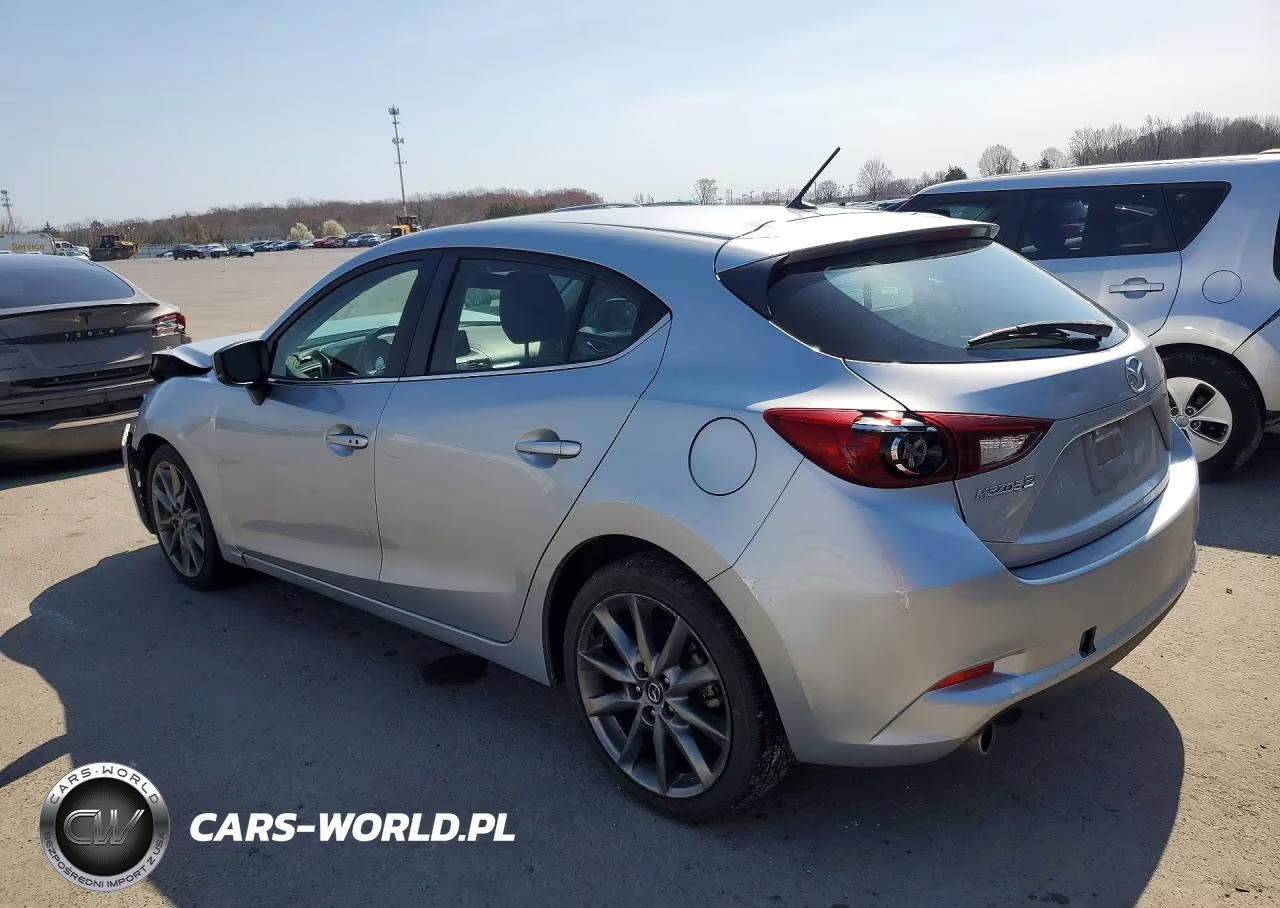 2018 Mazda 3 Touring VIN:3MZBN1L37JM181356 - 2