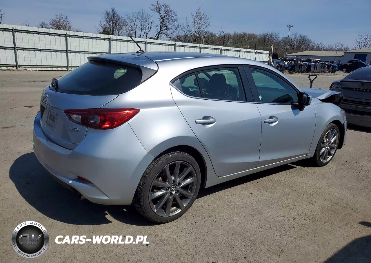 2018 Mazda 3 Touring VIN:3MZBN1L37JM181356 - 3