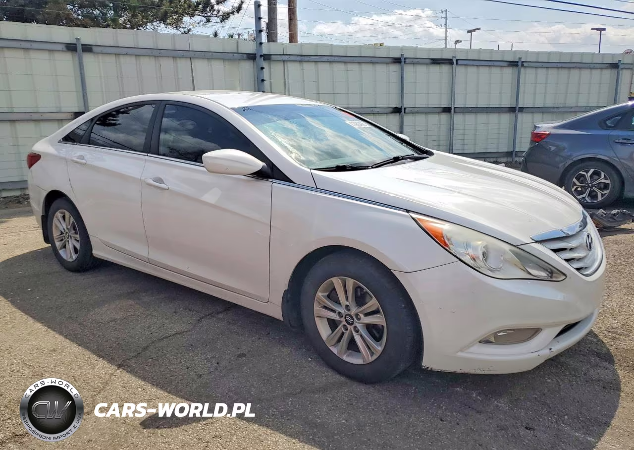 2013 Hyundai Sonata Gls VIN:5NPEB4AC3DH563990 - 4