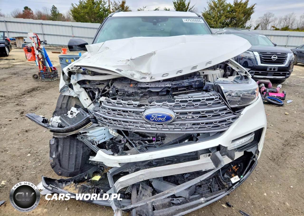 2022 Ford Explorer Xlt VIN:1FMSK8DH6NGA72333 - 5
