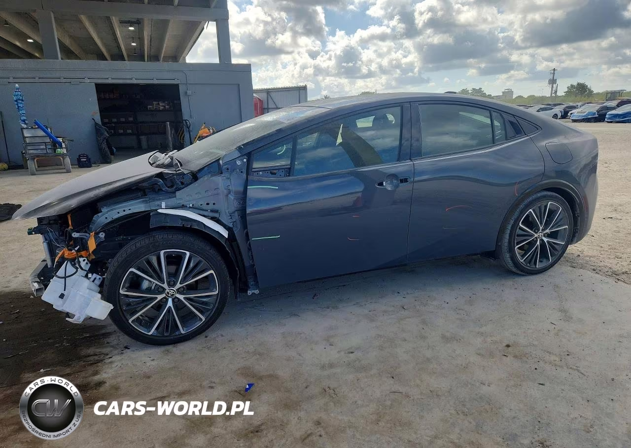 2025 Toyota Prius Xle – zdjęcie 1 z 13
