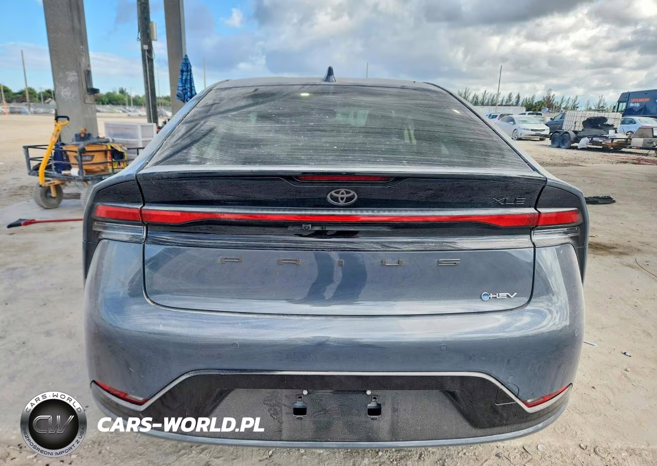2025 Toyota Prius Xle VIN:JTDACAAU6S3057503 - 6