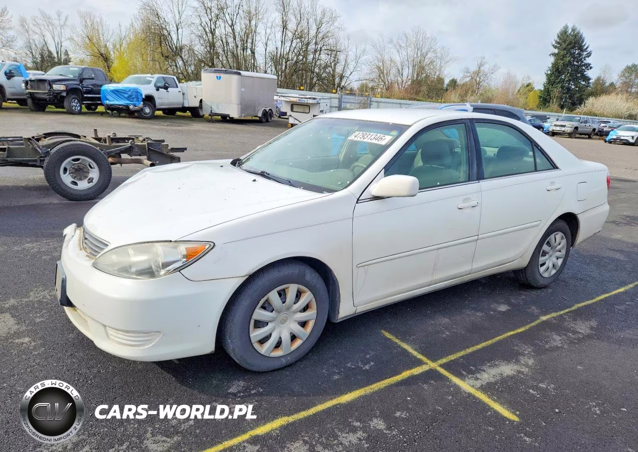 2005 Toyota Camry Le – zdjęcie 1 z 12