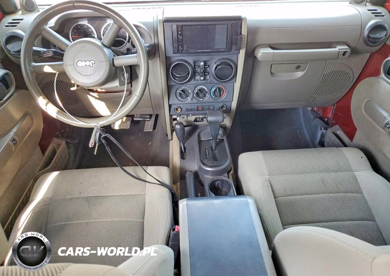 2007 Jeep Wrangler Sahara VIN:1J8GA59147L113973 - 8