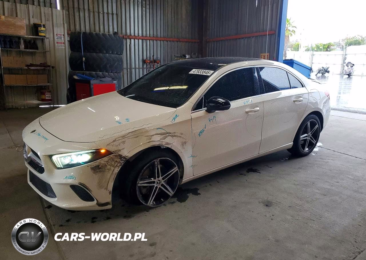 2019 Mercedes-Benz A 220