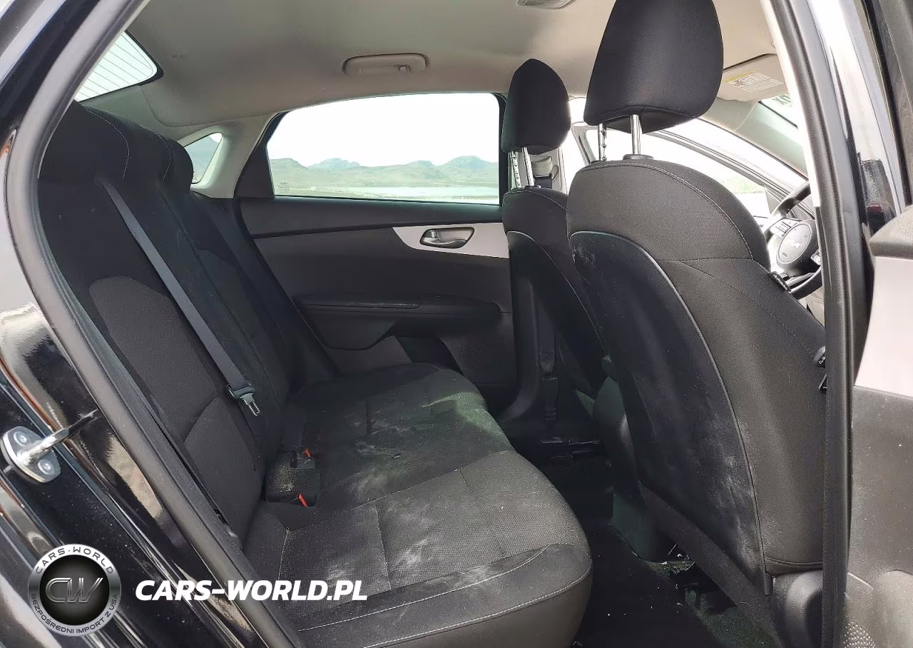 2024 Kia Forte Lxs VIN:3KPF24AD9RE696083 - 10